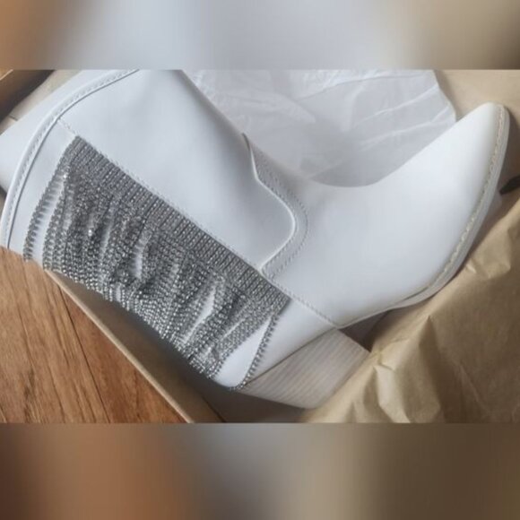 NWT Miracle Miles Layla Rhinestone Fringe Ankle Western Booties in White 8.5 - Picture 6 of 7
